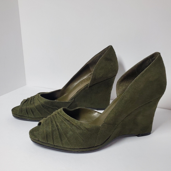 Apostrophe Green Suede 3.5" Wedges - Picture 3 of 6